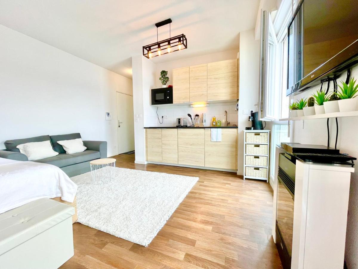Saint Nazaire - White Lion - Centre Ville - Au Calme - Parking Privatif Aerien - Internet Haut Debit Fibre ภายนอก รูปภาพ